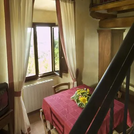 Monastero Le Grazie Lejlighedshotel Foce Varano