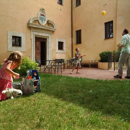 Monastero Le Grazie Ξενοδοχείο με διαμερίσματα 3*